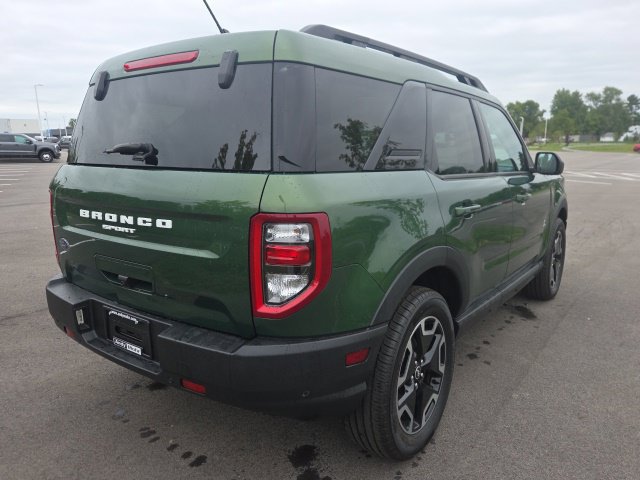Used 2023 Ford Bronco Sport Outer Banks w/ Tech Package AWD/4WD image 8