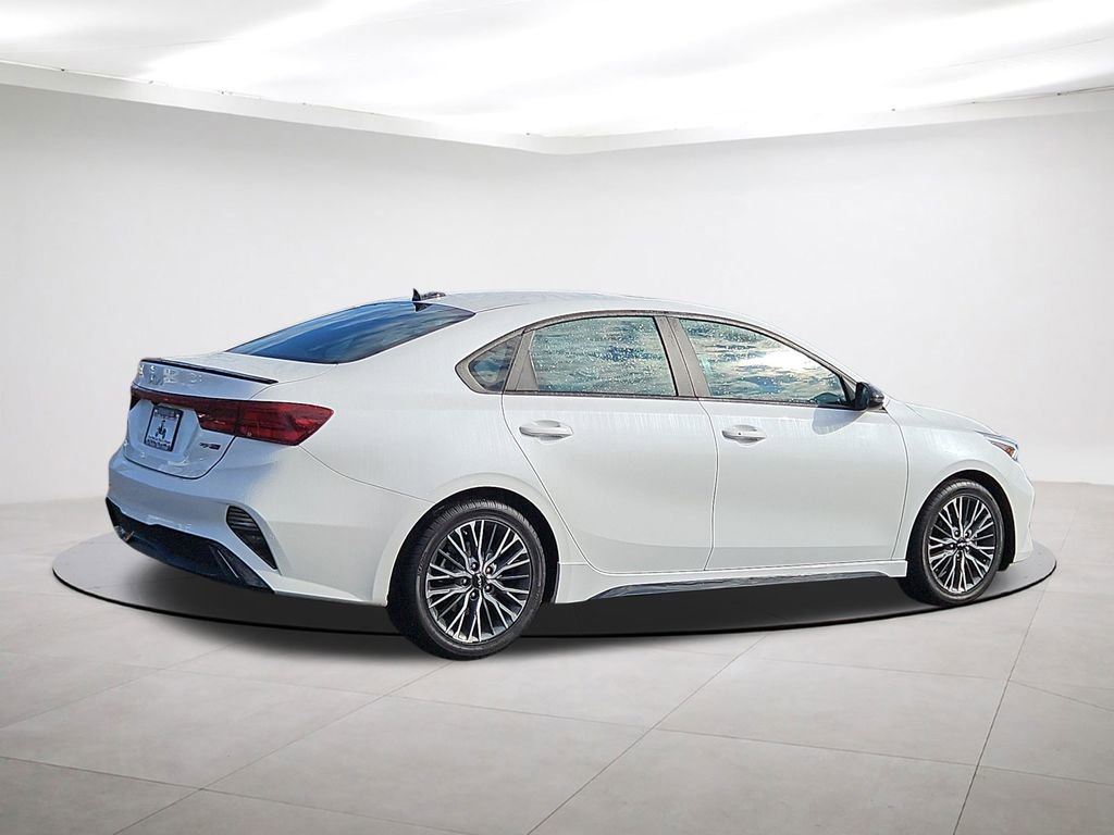 Used 2024 Kia Forte GT-Line w/ GT-Line Premium Package image 7