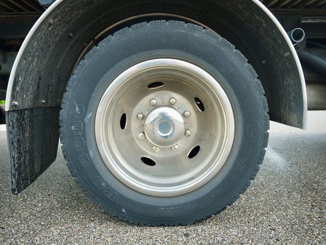 Used 2004 Ford F450 XL image 27
