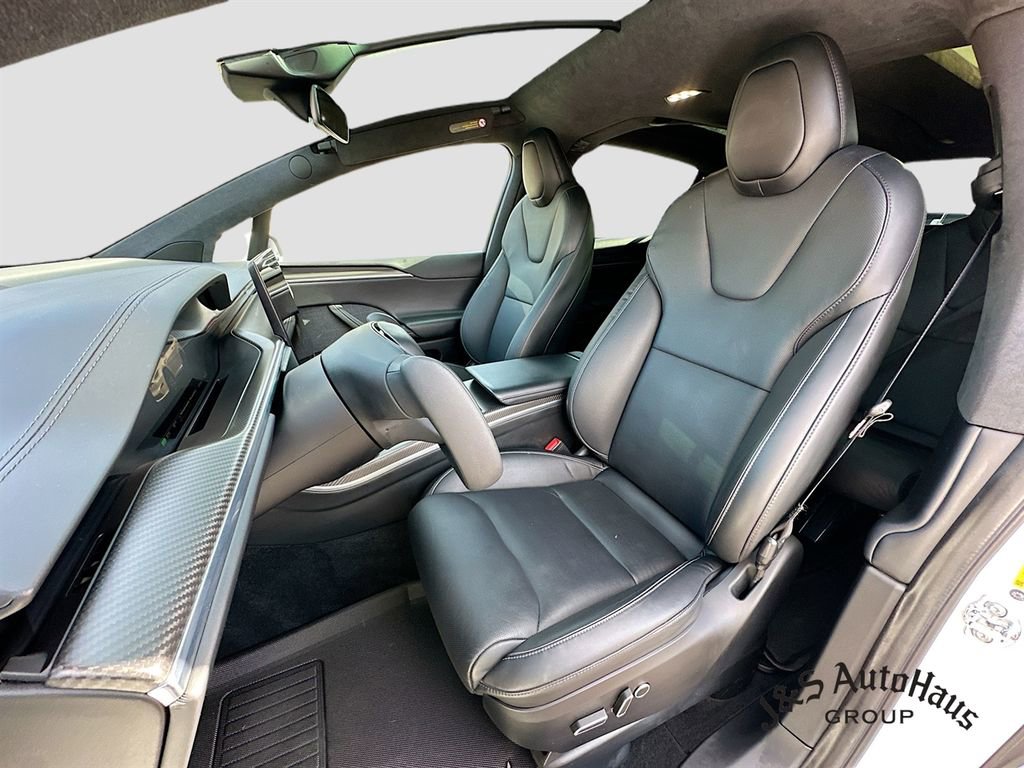 Used 2023 Tesla Model X Plaid image 11