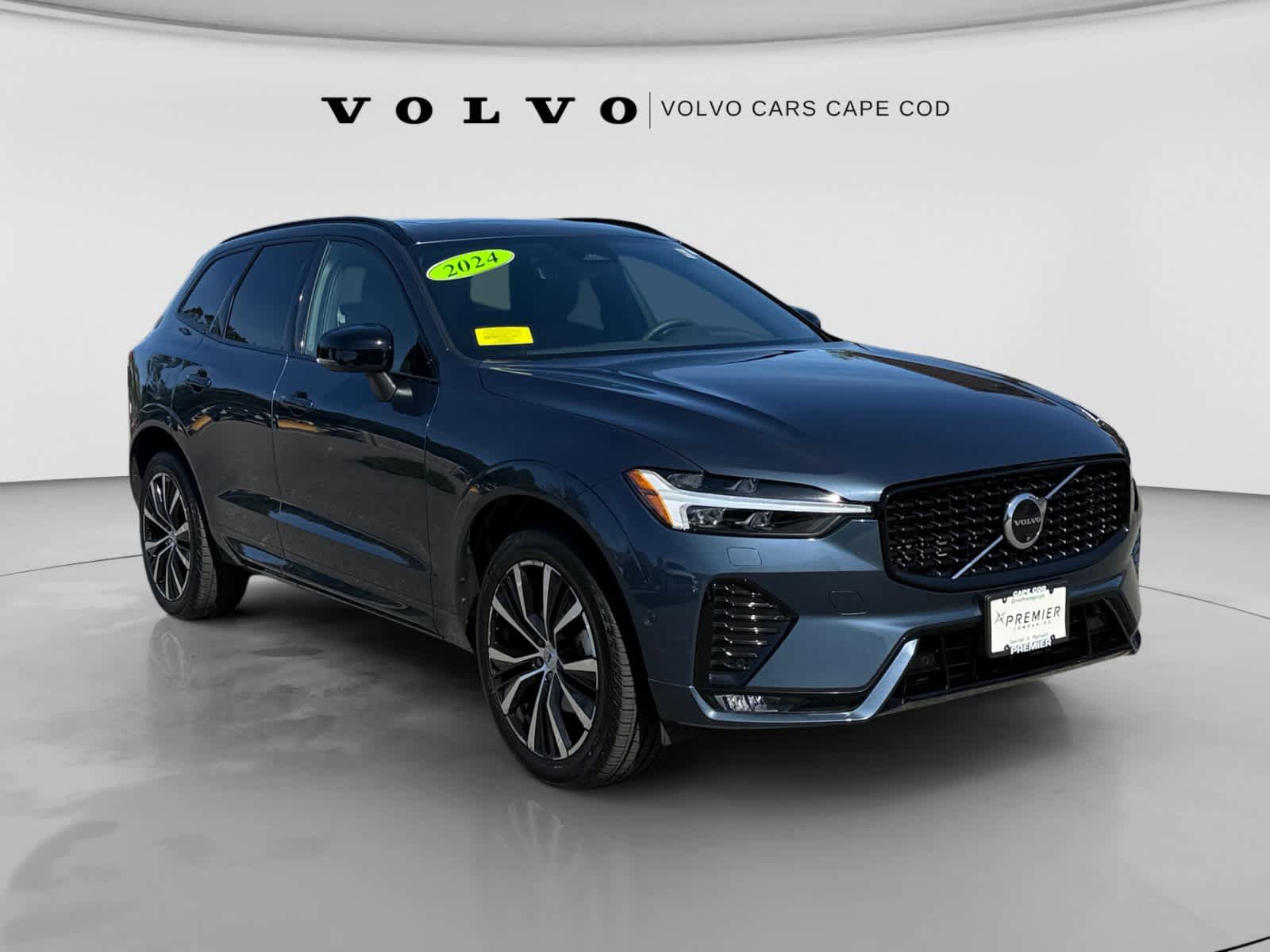 Used 2024 Volvo XC60 B5 Plus w/ Climate Package