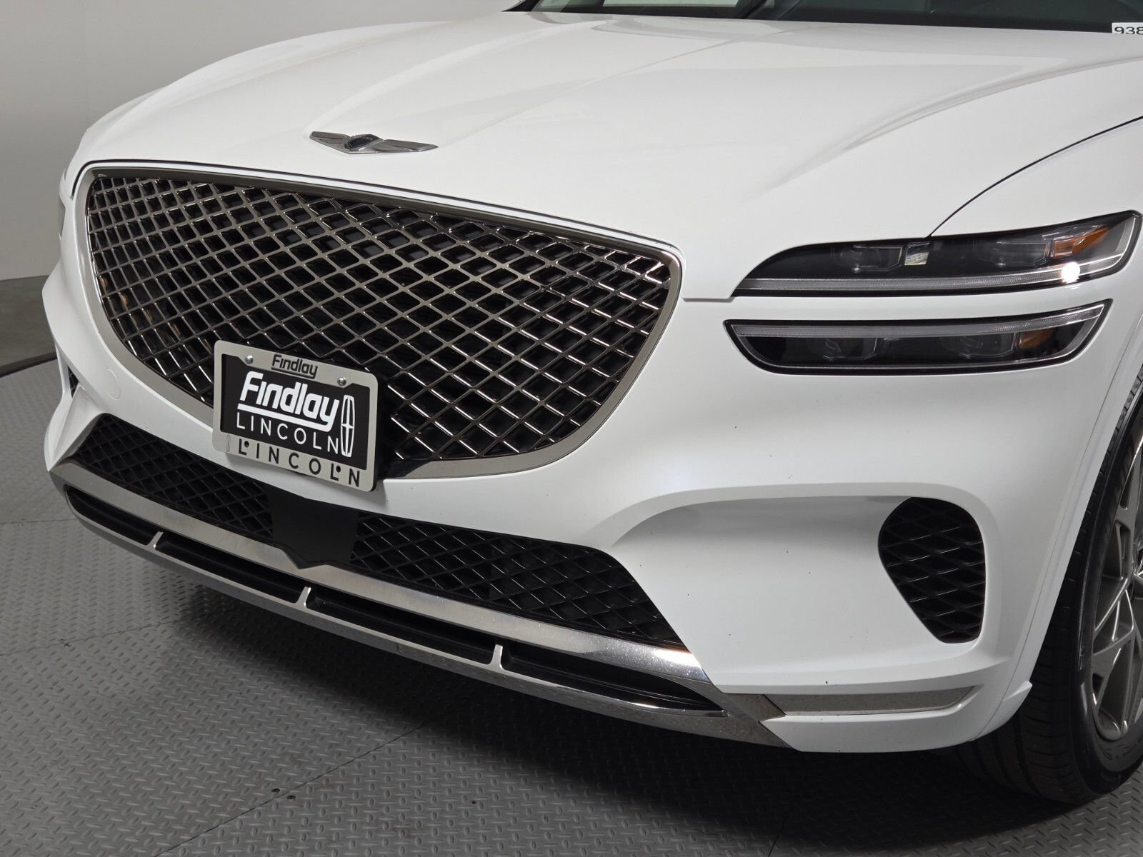 Used 2025 Genesis GV70 2.5T AWD/4WD image 8