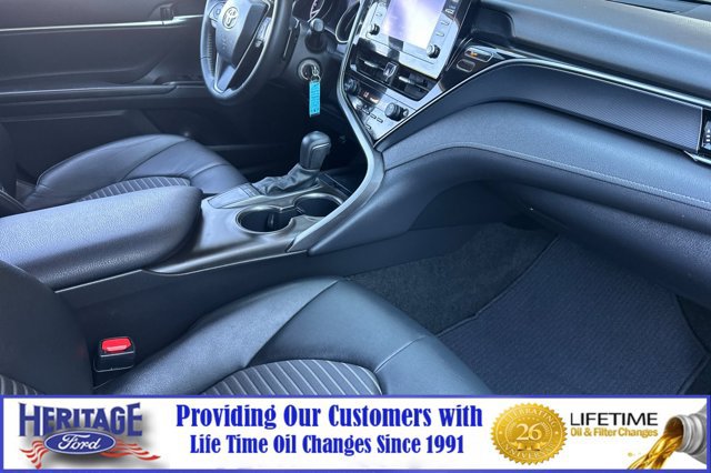 Used 2022 Toyota Camry SE w/ Carpet Mat Package (TMS) FWD image 15