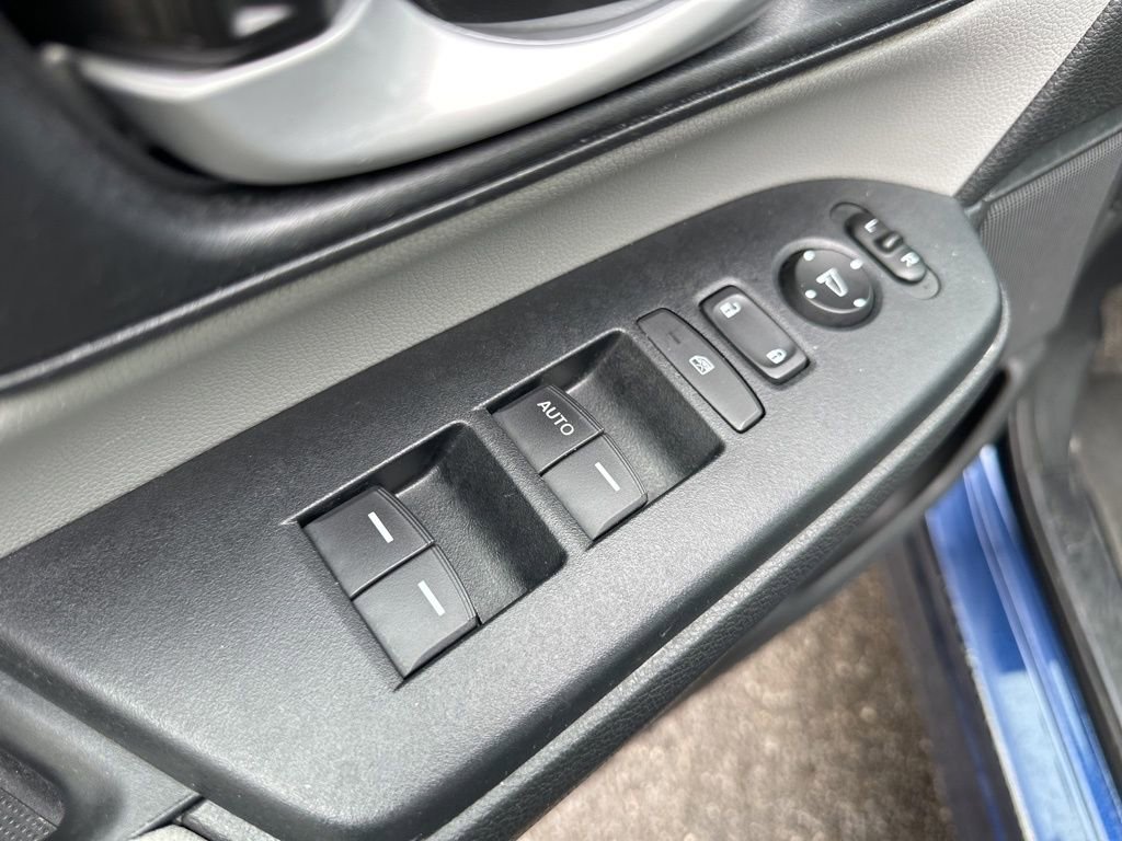Used 2019 Honda CR-V LX image 16