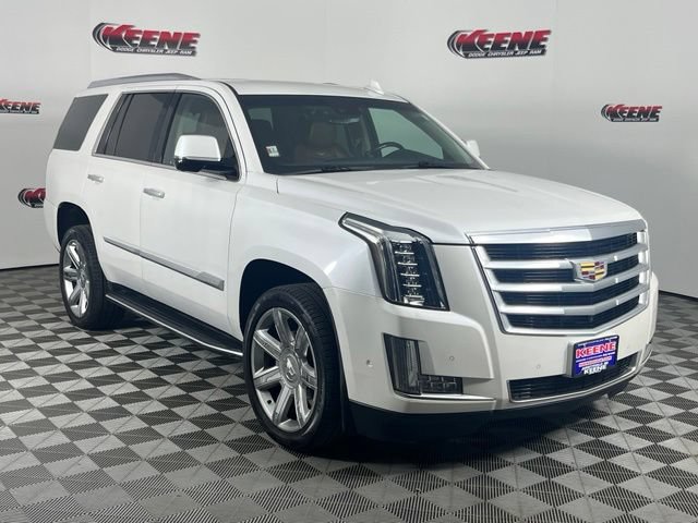 Used 2018 Cadillac Escalade Luxury AWD/4WD image 2