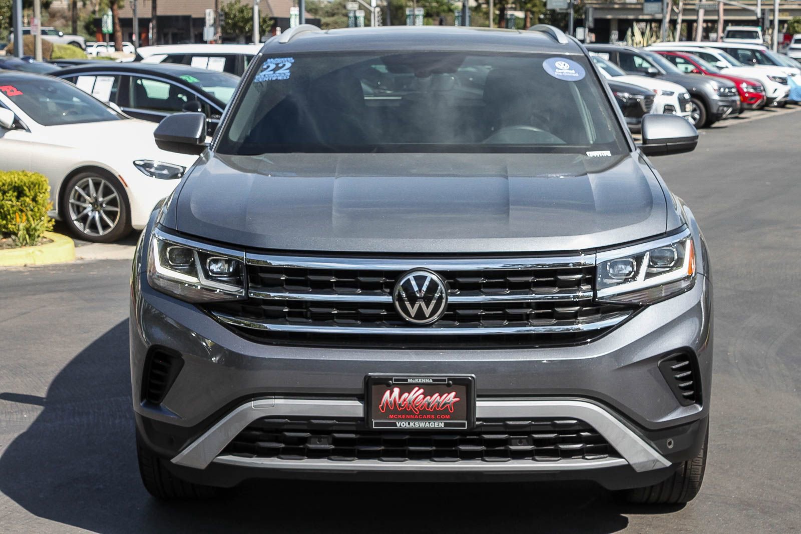 Certified 2022 Volkswagen Atlas Cross Sport SE image 2