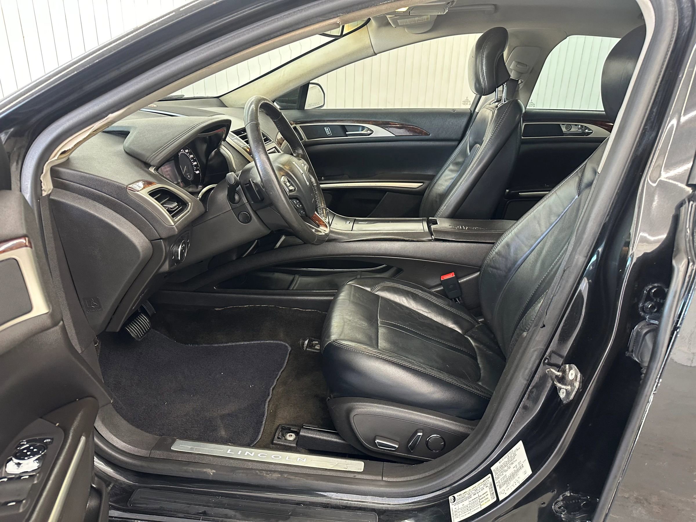 Used 2013 Lincoln MKZ FWD image 10