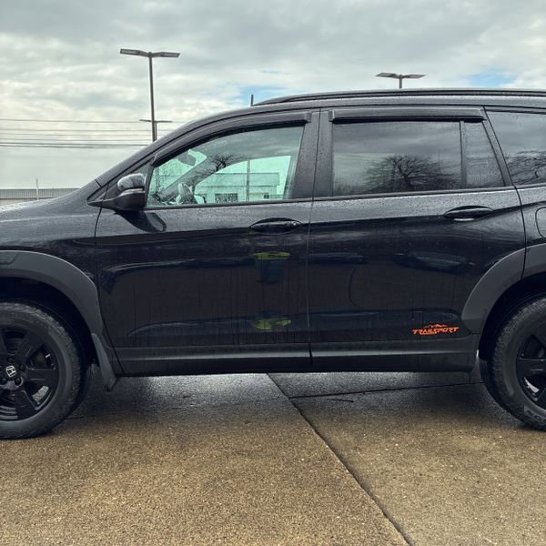 Used 2022 Honda Pilot TrailSport image 4