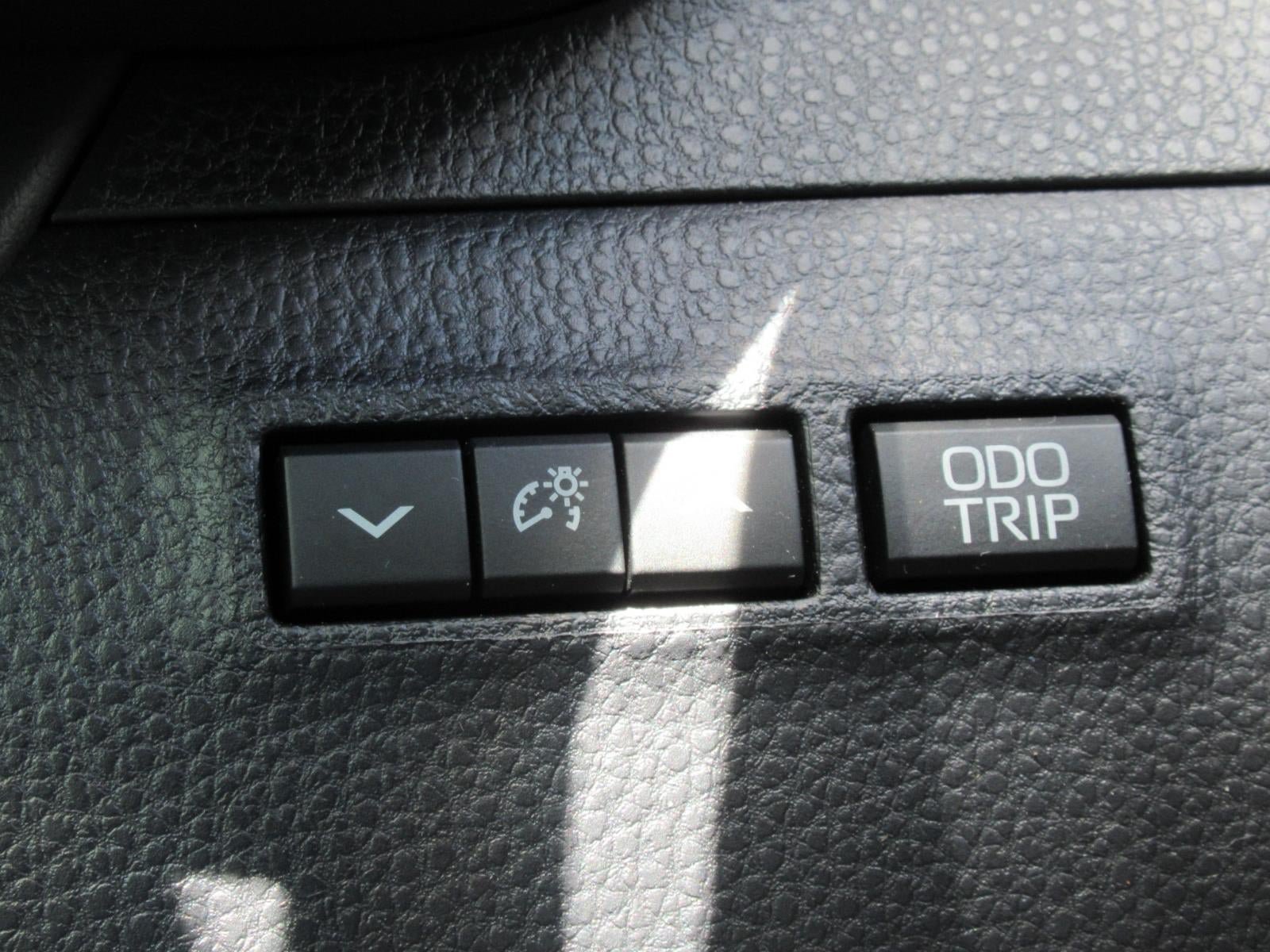 Used 2023 Toyota Crown AWD/4WD image 21