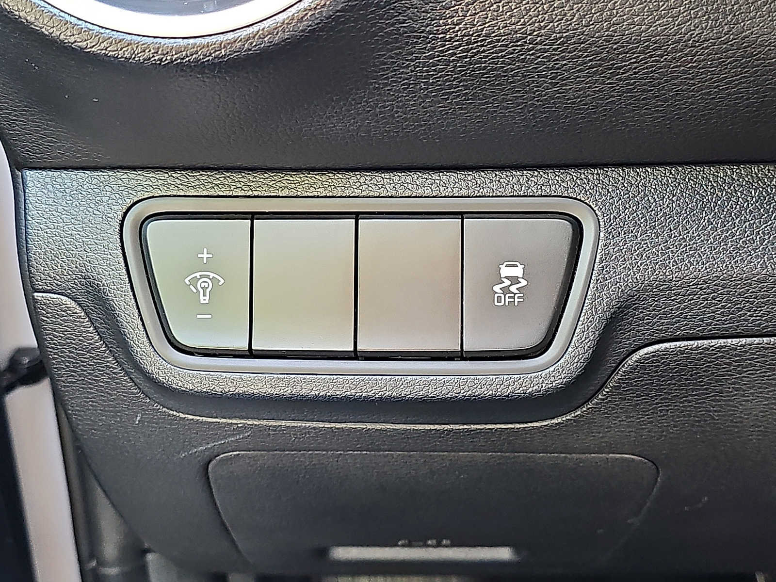 Used 2024 Kia Forte LXS FWD image 23