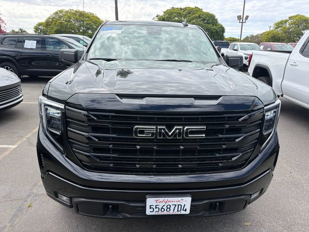 Used 2025 GMC Sierra 1500 Elevation AWD/4WD image 2