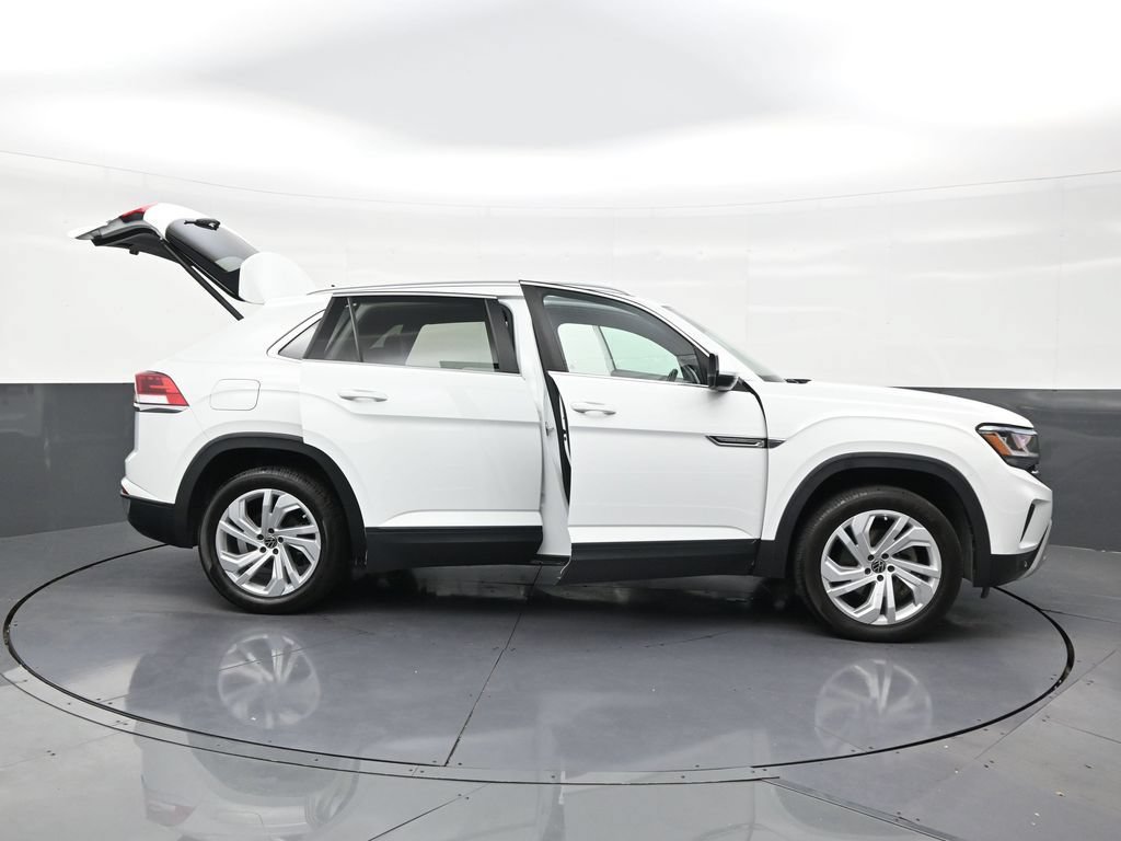 Used 2021 Volkswagen Atlas Cross Sport SEL FWD image 30