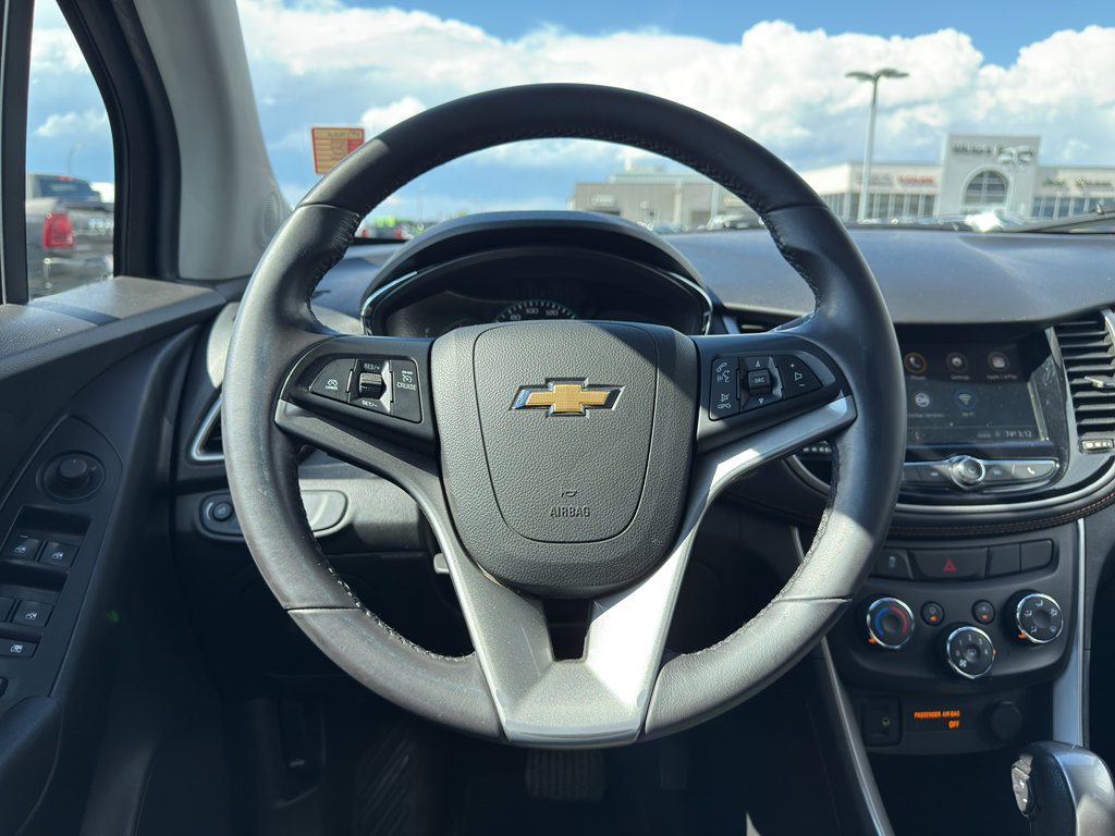 Used 2019 Chevrolet Trax LT w/ LT Convenience Package AWD/4WD image 13