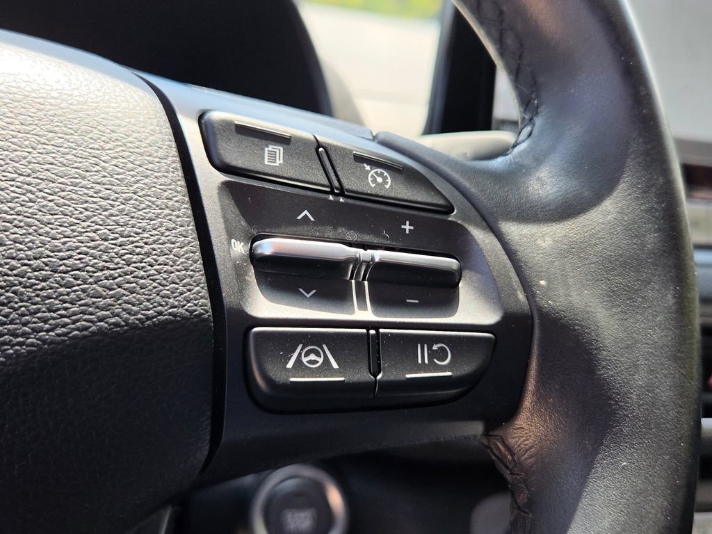 Used 2023 Hyundai Kona SEL FWD image 27