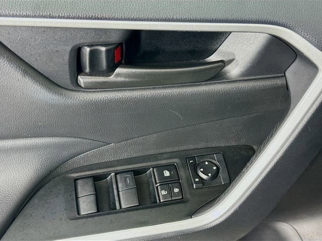 Certified 2025 Toyota RAV4 LE image 17