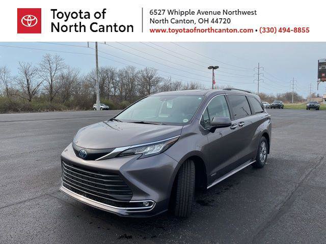 Certified 2021 Toyota Sienna XLE FWD image 1