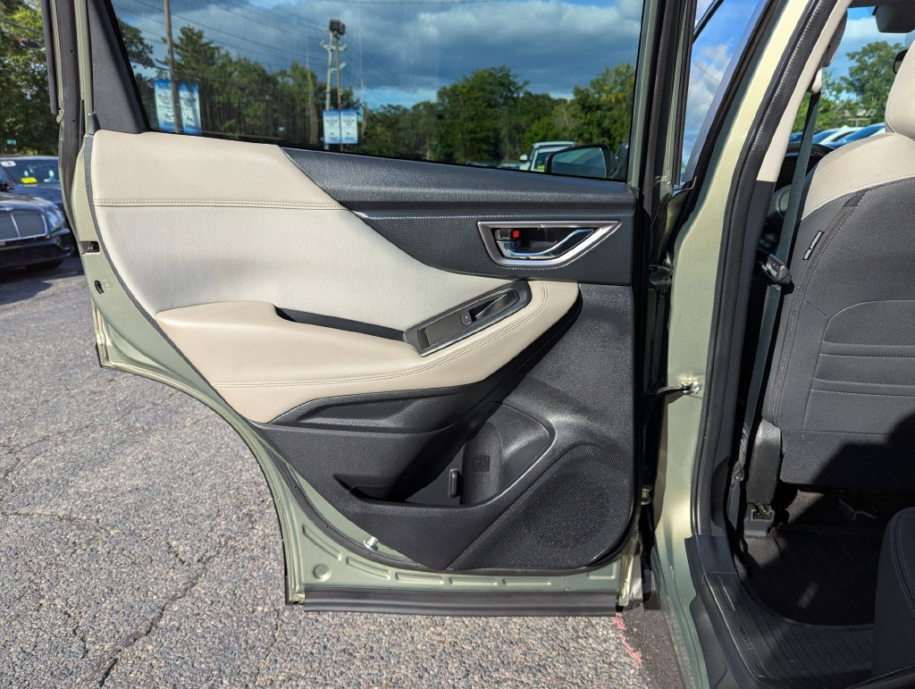 Used 2021 Subaru Forester Premium AWD/4WD image 38