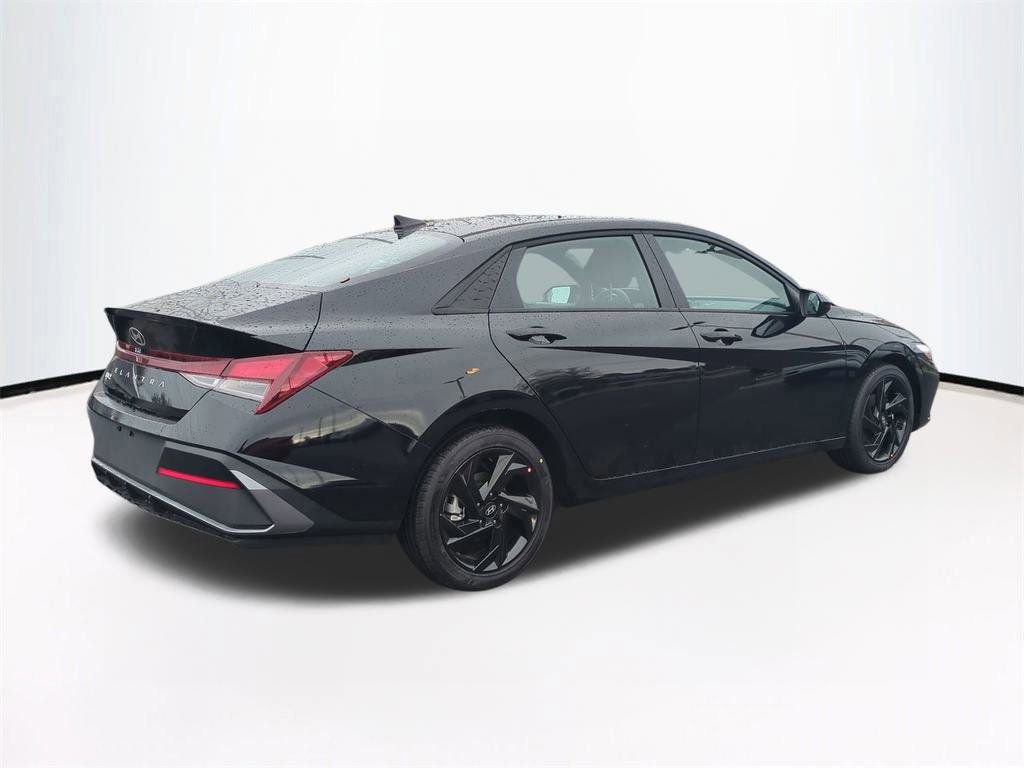 New 2026 Hyundai Elantra Sport image 5