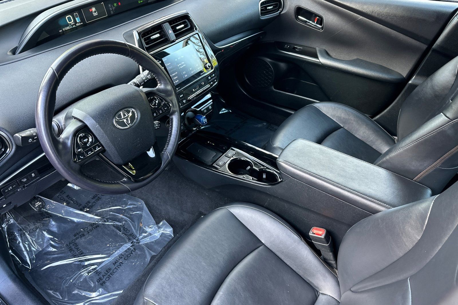 Used 2022 Toyota Prius XLE image 9