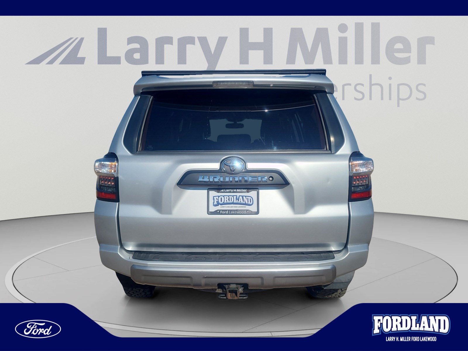 Used 2016 Toyota 4Runner Trail Premium AWD/4WD image 4