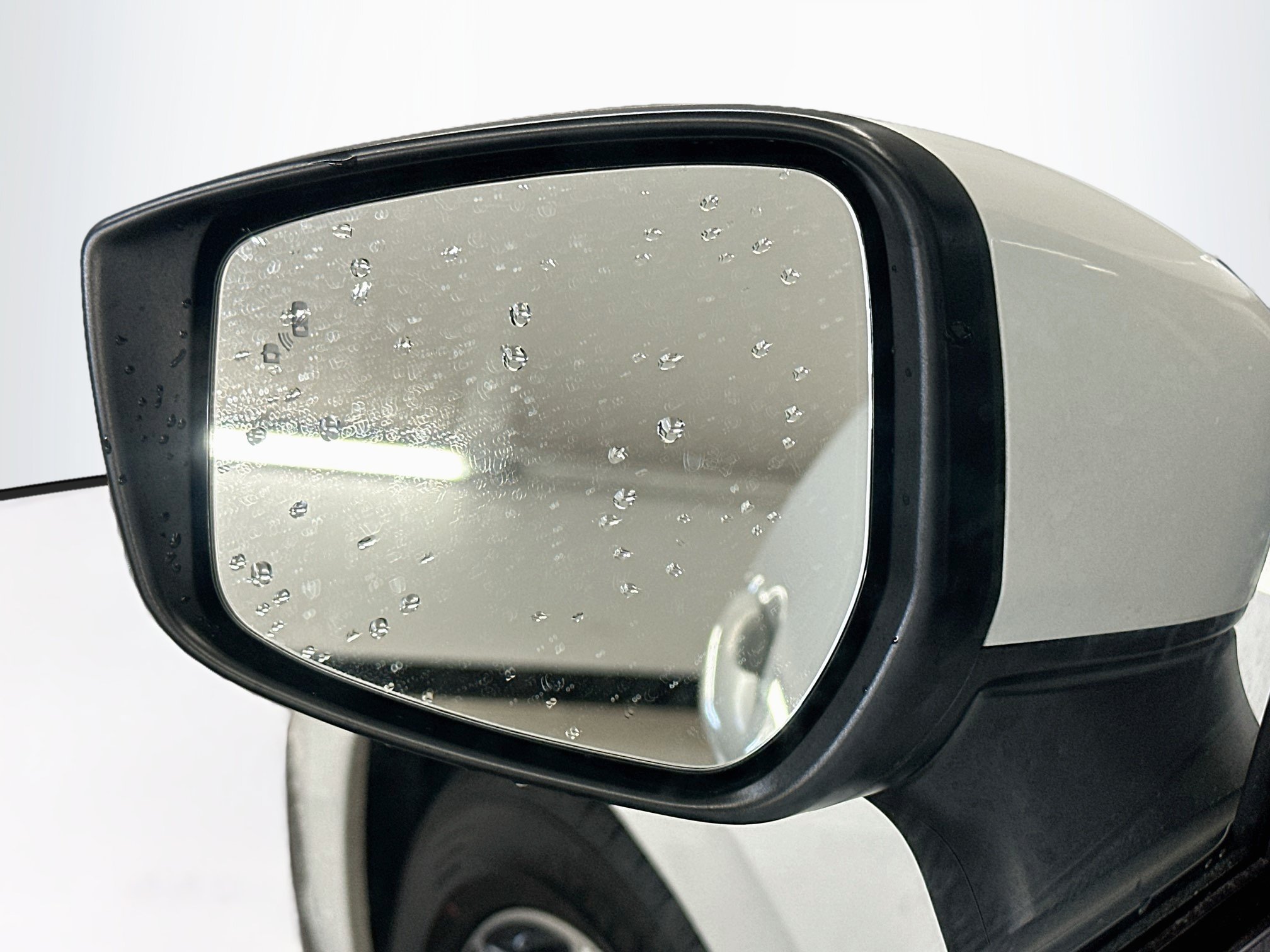 Used 2025 Nissan Versa SV FWD image 16