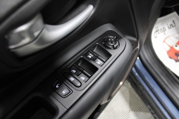 Used 2023 Jeep Renegade Latitude image 15