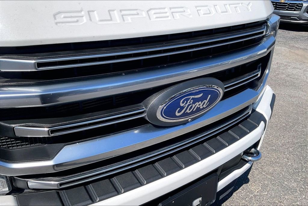 Used 2022 Ford F250 Platinum w/ FX4 Off-Road Package image 34