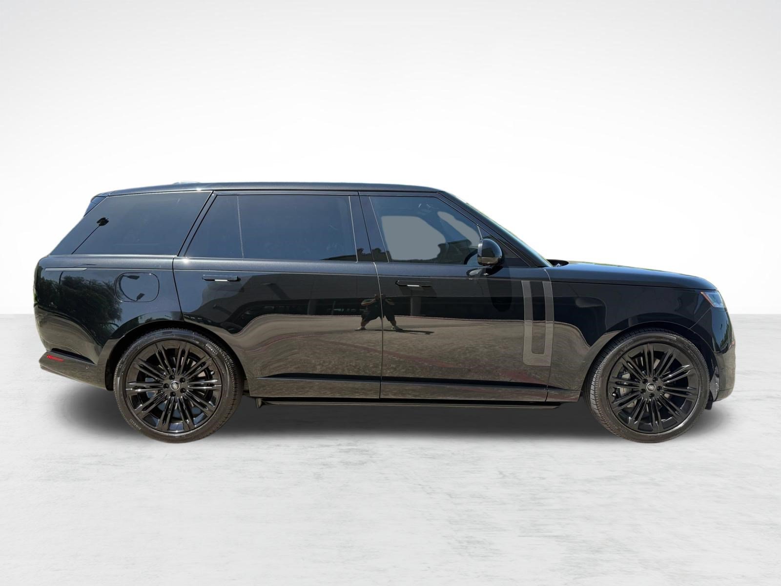Used 2025 Land Rover Range Rover Long Wheelbase SE AWD/4WD image 7