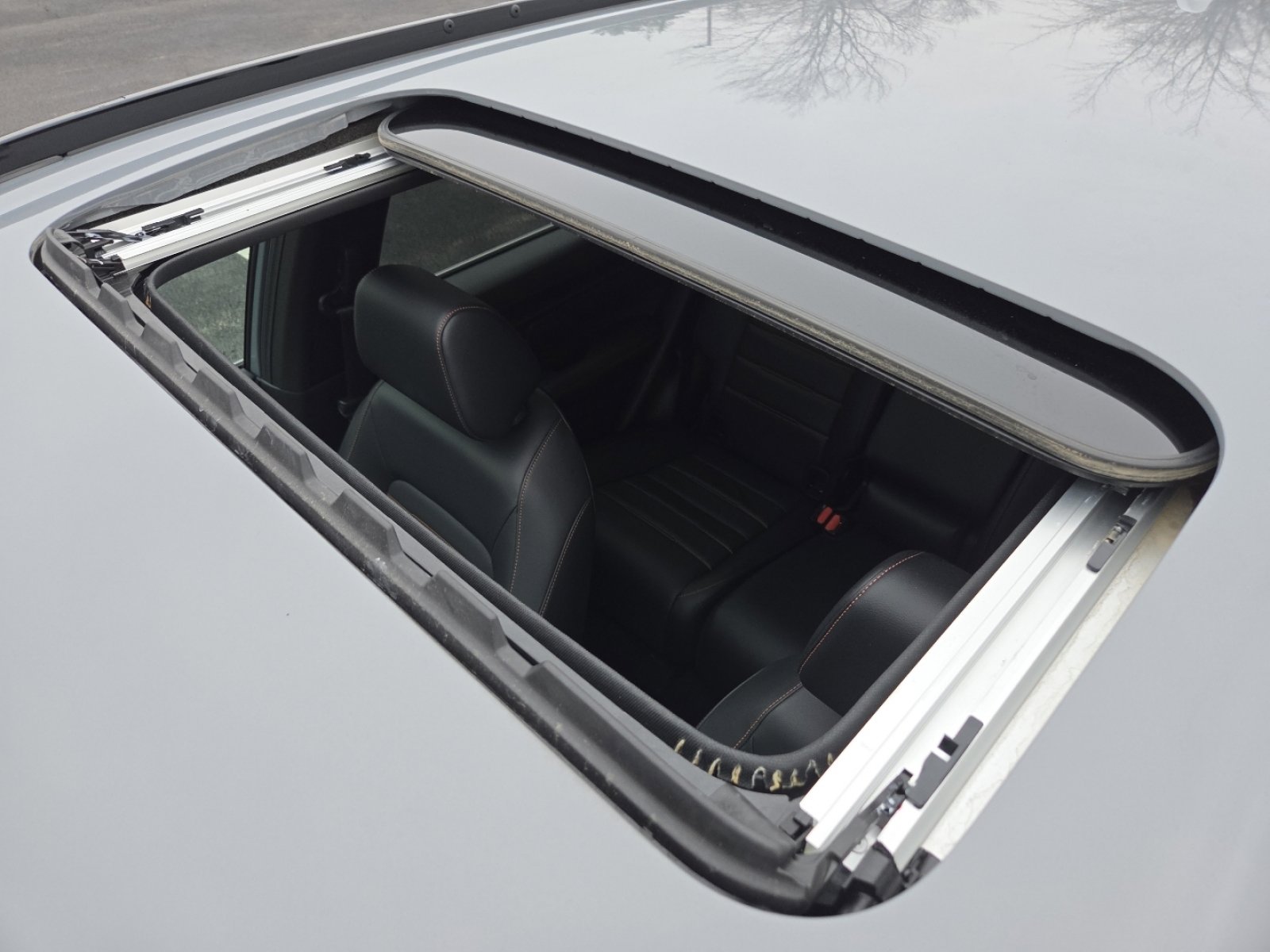 Certified 2024 Honda CR-V Sport-L image 4