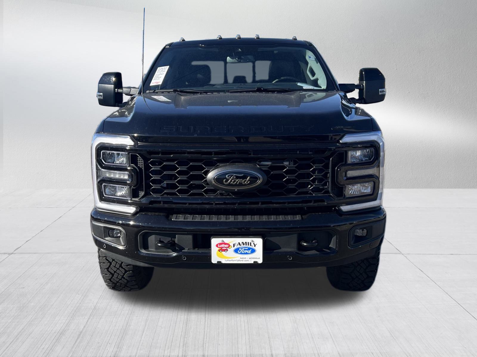 Used 2025 Ford F250 Lariat w/ Lariat Ultimate Package image 2