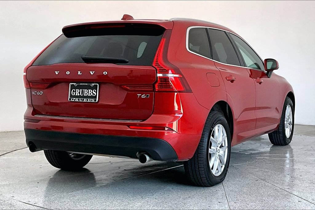Used 2021 Volvo XC60 T6 Momentum AWD/4WD image 2