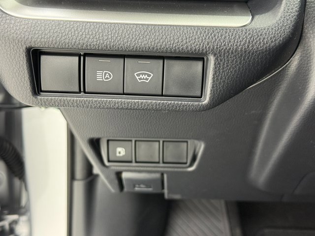 New 2026 Toyota Prius LE image 10