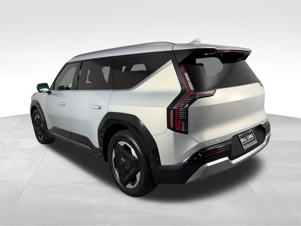 Used 2024 Kia EV9 Land AWD/4WD image 9