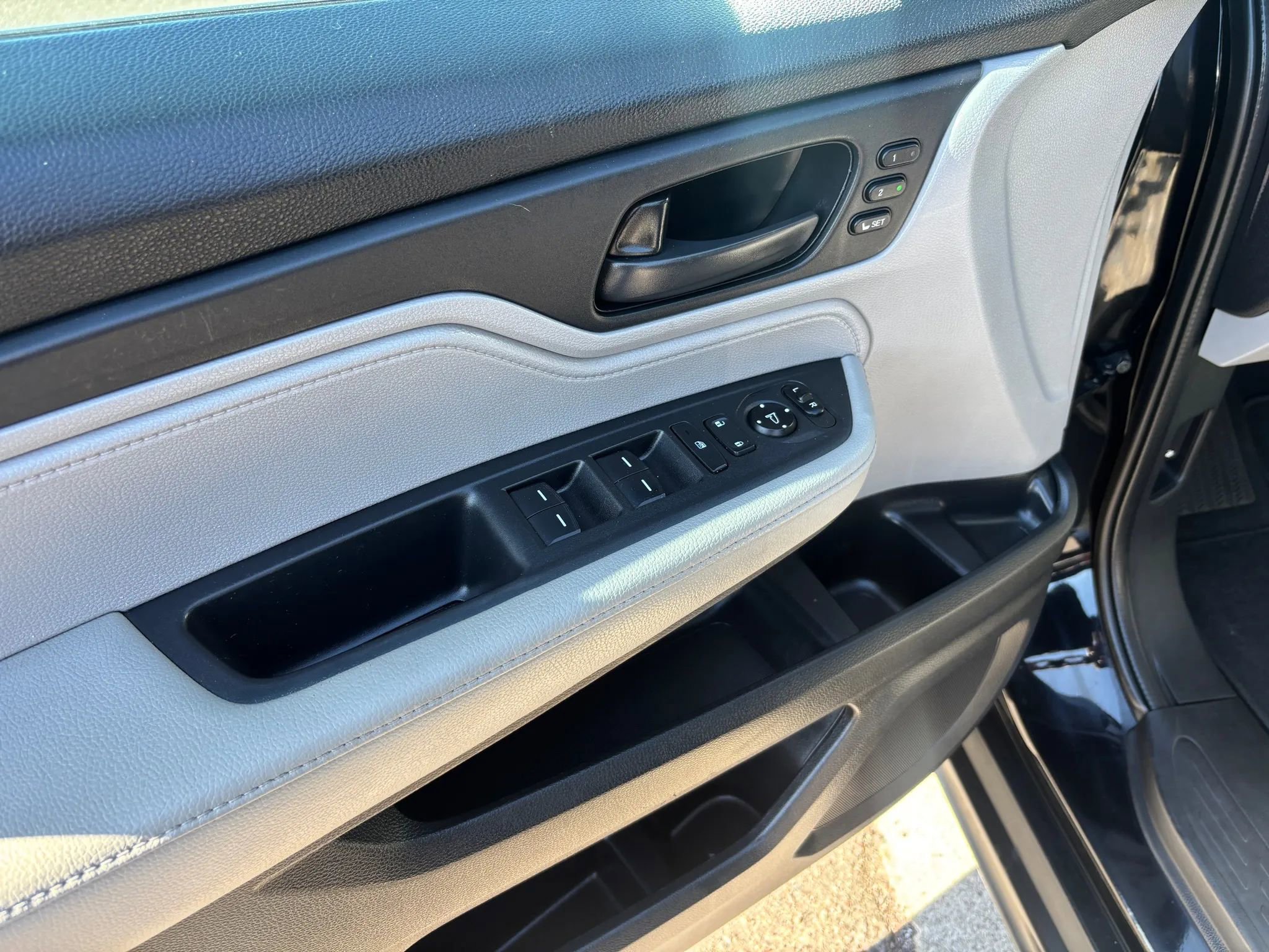 Used 2018 Honda Odyssey EX-L image 10