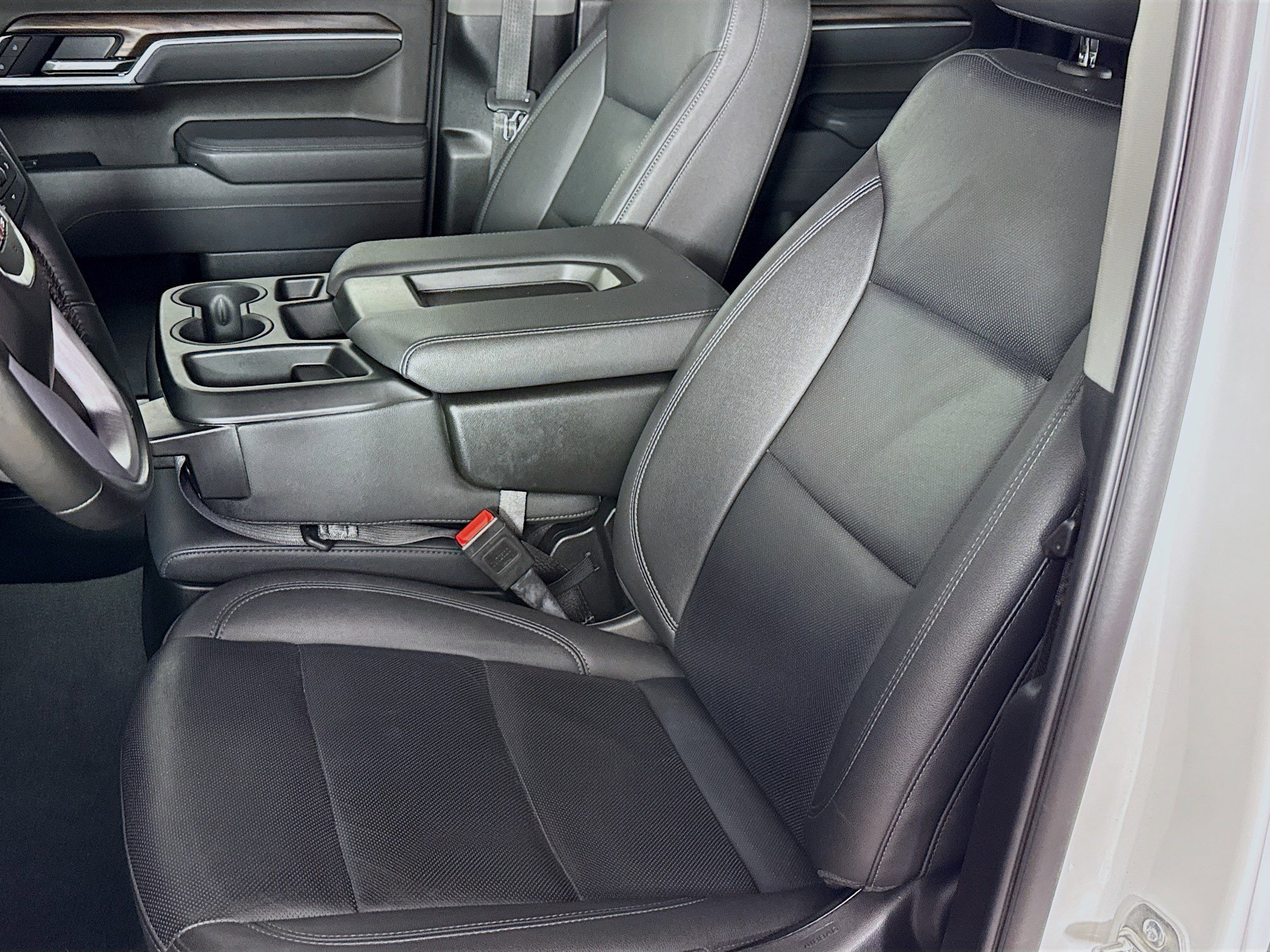 Used 2025 GMC Sierra 1500 SLT image 24