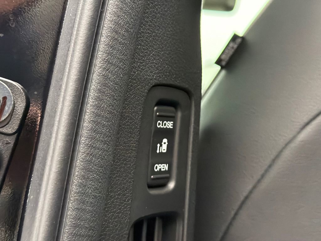 New 2026 Honda Odyssey Touring image 18