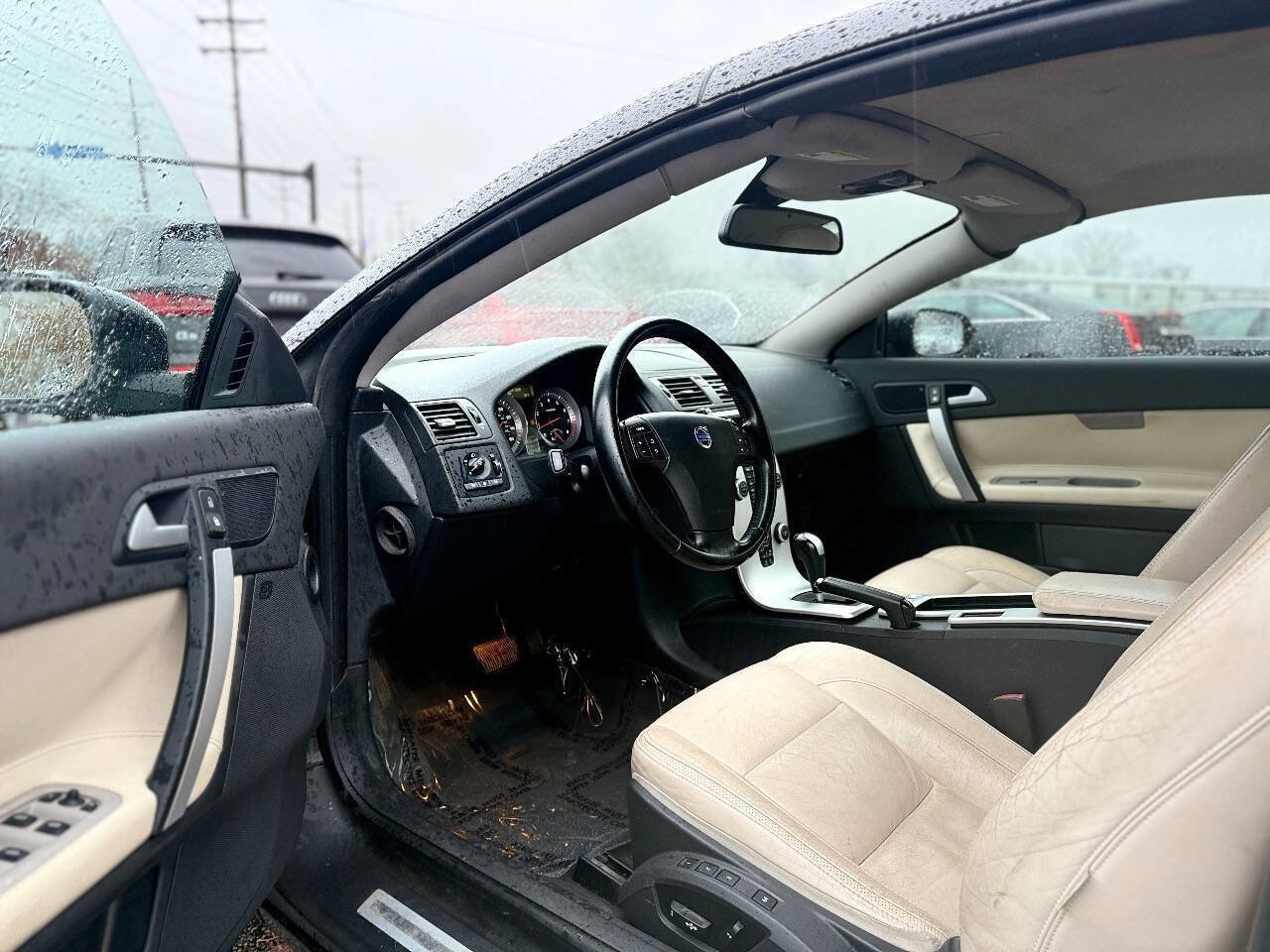 Used 2011 Volvo C70 T5 image 9