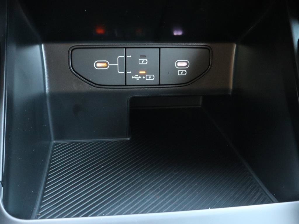 New 2025 Kia Sorento LX FWD image 11