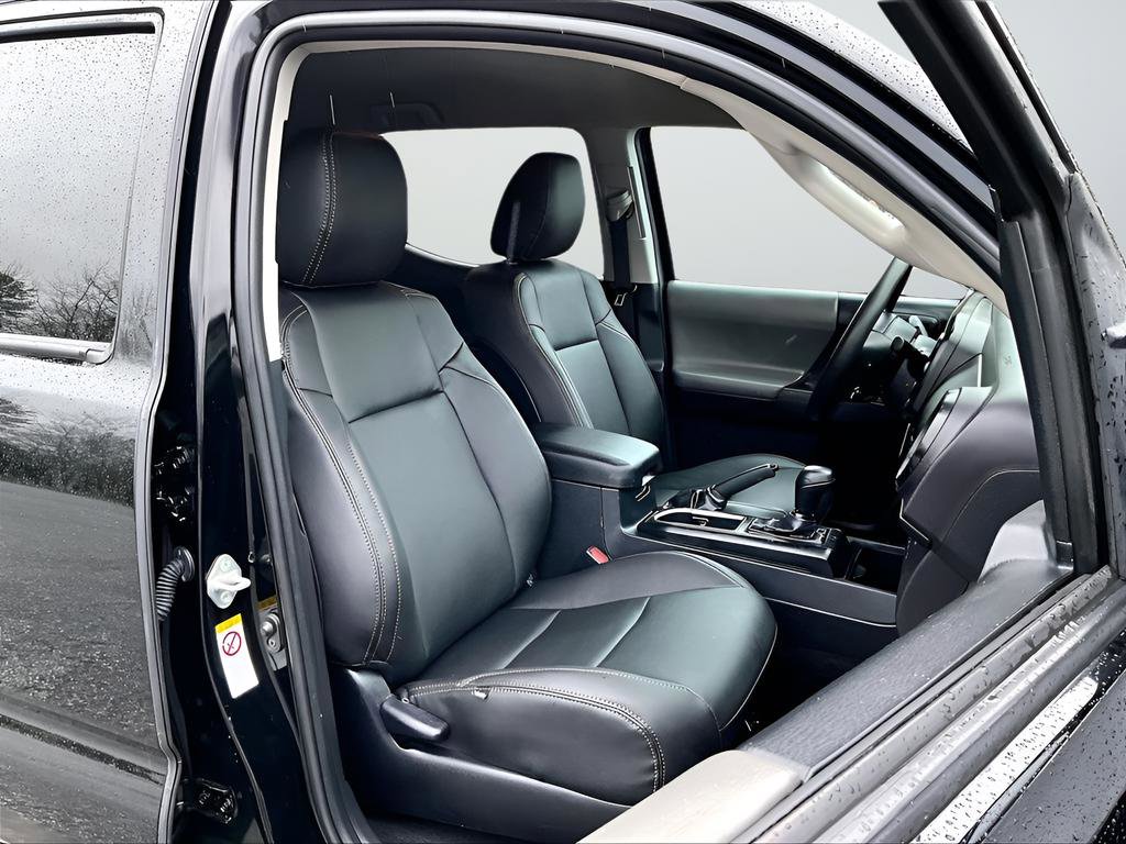 Used 2020 Toyota Tacoma SR image 18