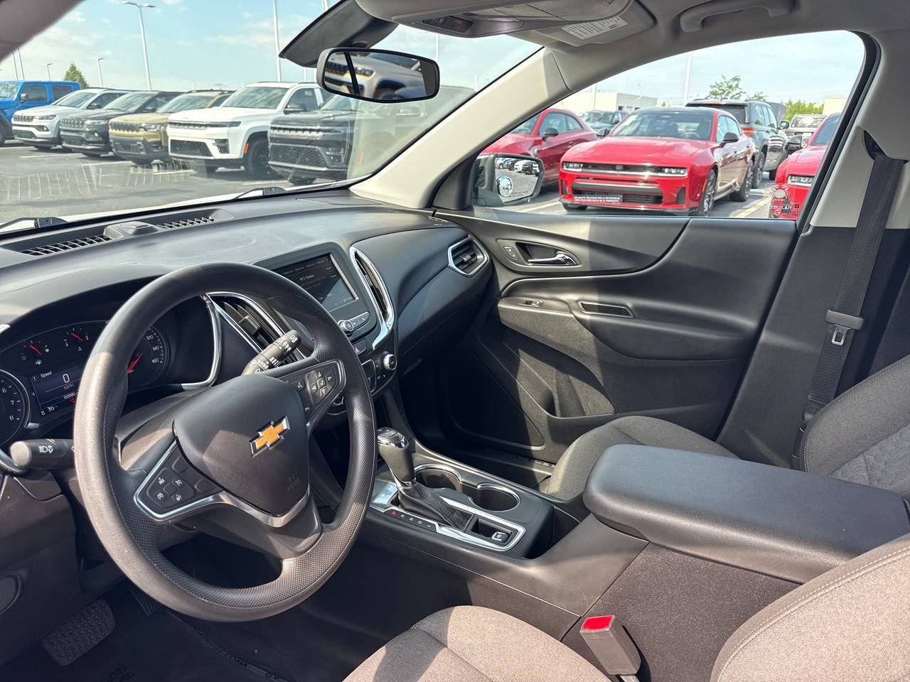 Used 2019 Chevrolet Equinox LT w/ LPO, Blackout Package FWD image 12