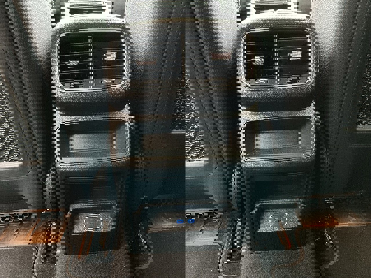 Used 2024 Mercedes-Benz GLE 350 4MATIC image 19