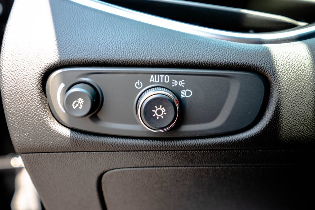 Used 2023 Chevrolet Malibu LT w/ Midnight Edition FWD image 23