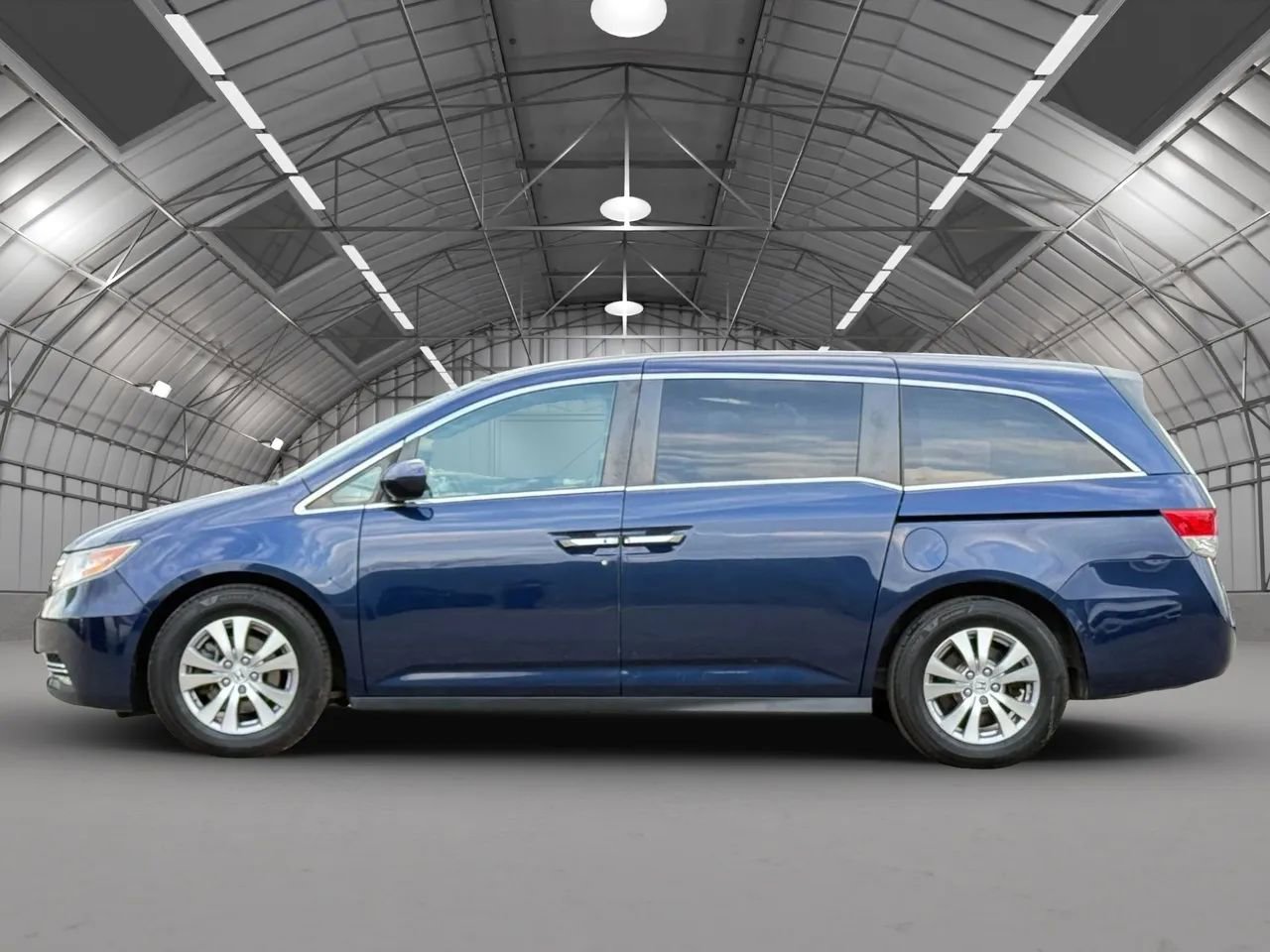 Used 2016 Honda Odyssey EX image 4