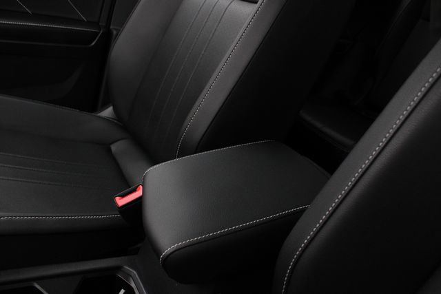 Certified 2023 Volkswagen Tiguan SE R-Line image 19