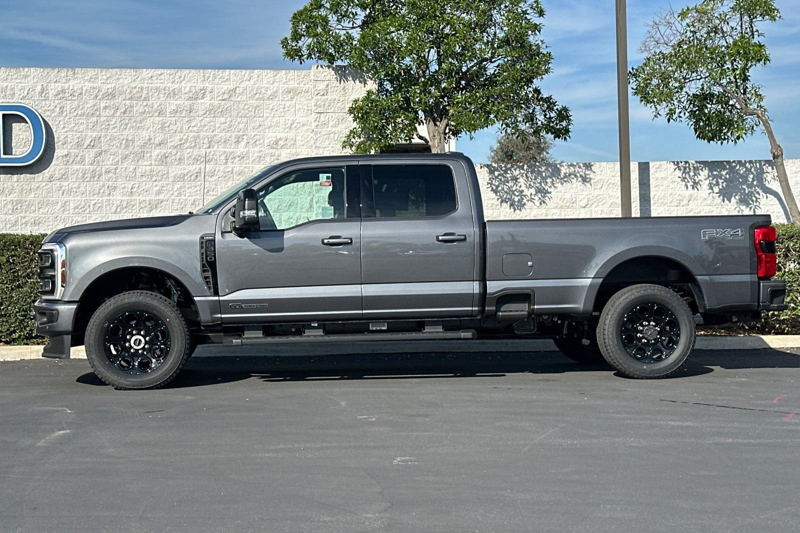 New 2026 Ford F350 Lariat w/ Black Appearance Package image 7