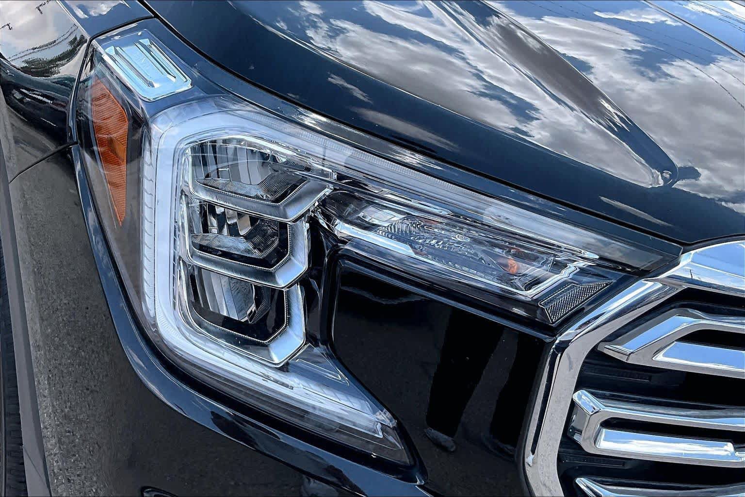 Used 2022 GMC Terrain SLT w/ Infotainment Package II FWD image 27