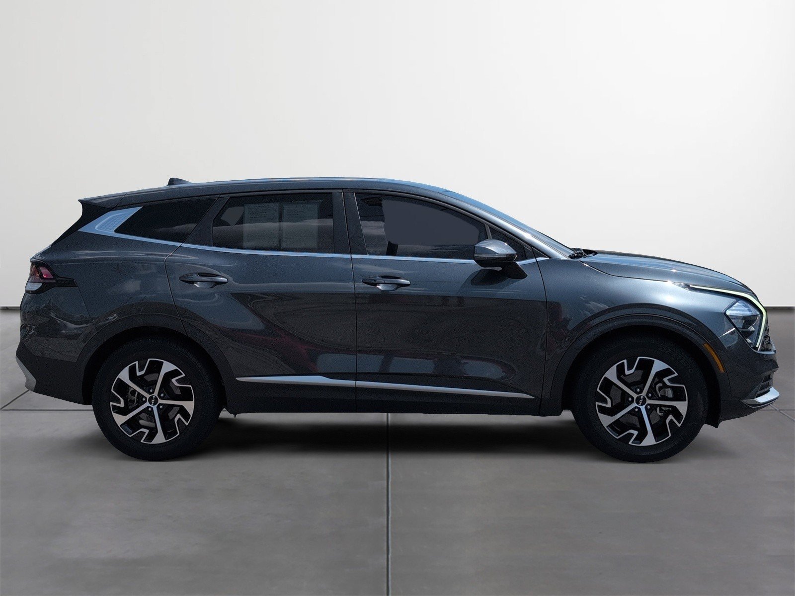 Used 2023 Kia Sportage EX FWD image 6