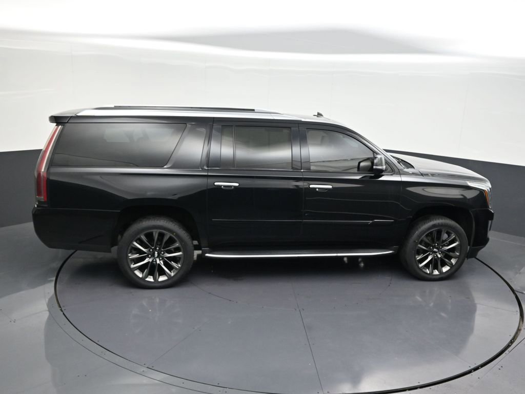 Used 2019 Cadillac Escalade ESV Luxury w/ Escalade Sport Edition image 21