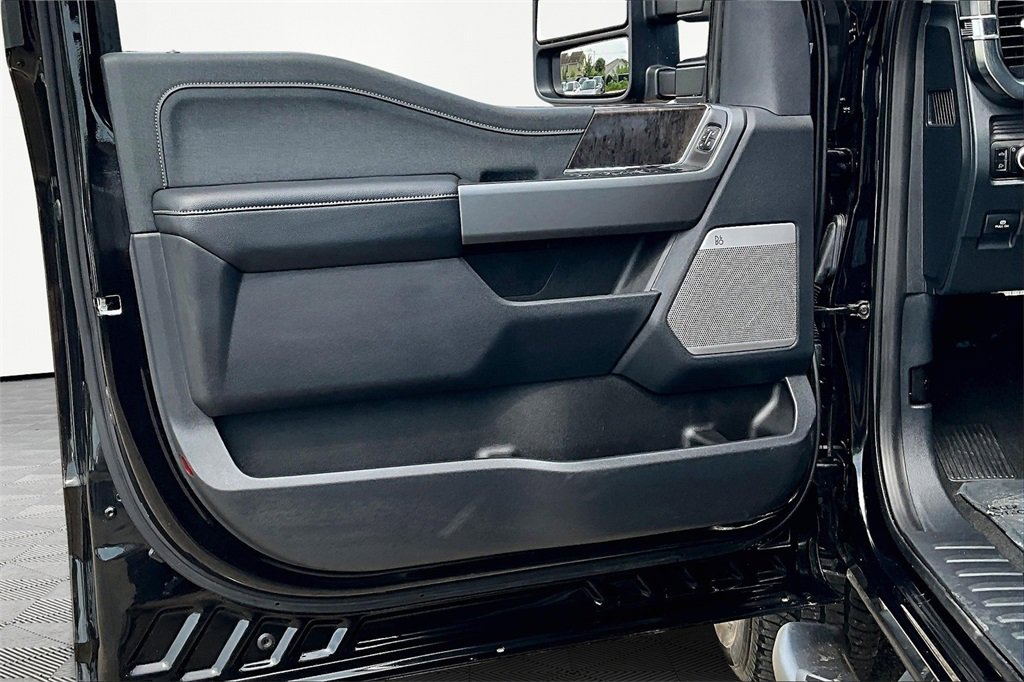 Certified 2025 Ford F250 Lariat image 24