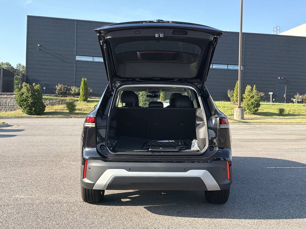 New 2026 Volkswagen Tiguan SE FWD image 14